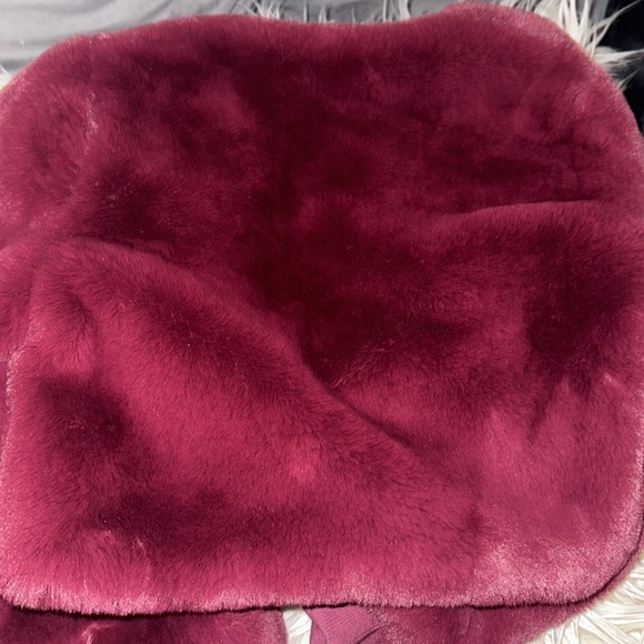 Fashion Nova fur crop jacket - Picture 5 of 5